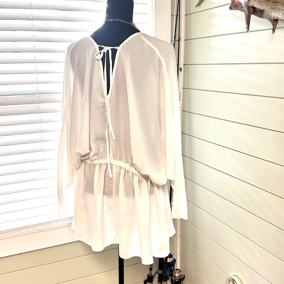 🎉HP🎉ASOS,Stunning Blouse, Lightest Creme,Dolman Sleeves,Front & Back,Size 18 - Picture 3 of 8